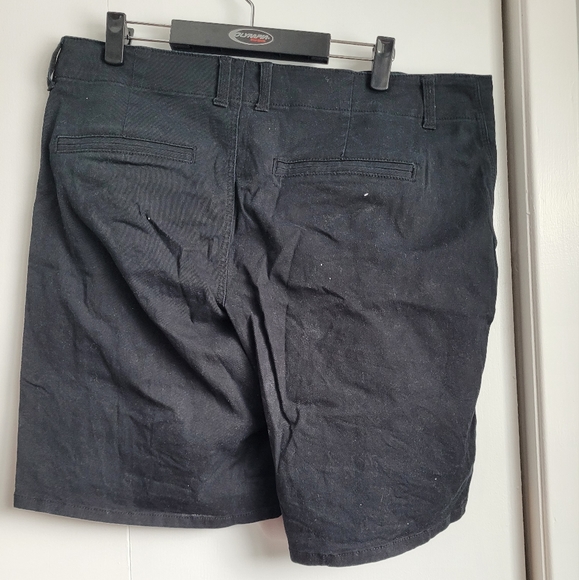 Maurices size 14 women's shorts - Picture 3 of 3